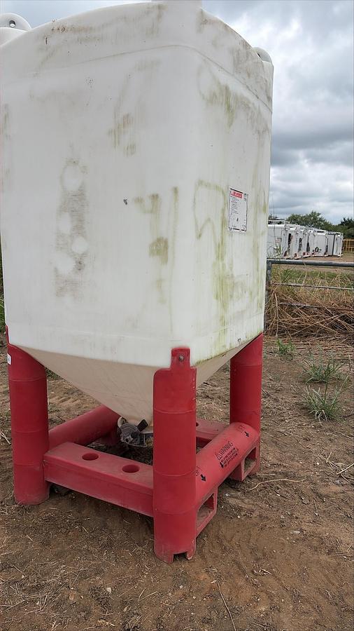 Used Snyder Flow Master Hopper
