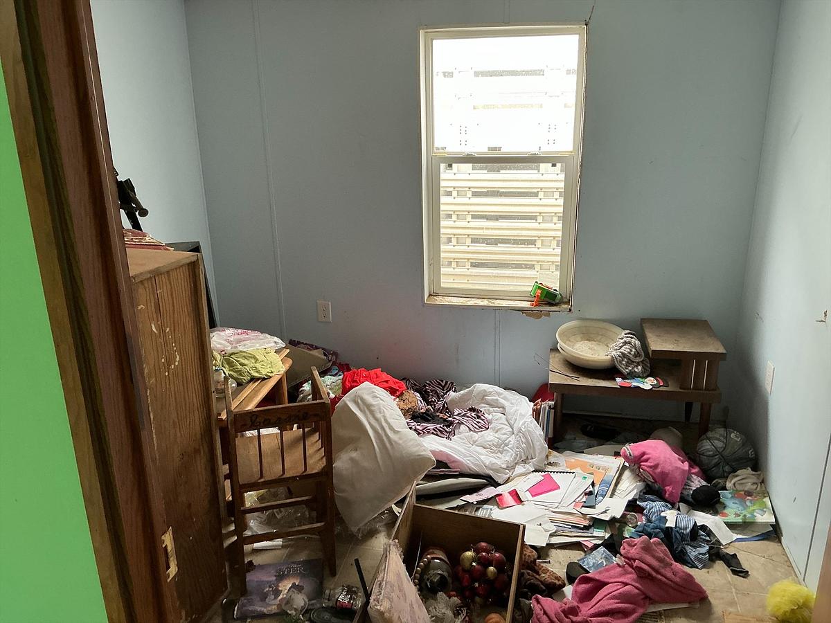 Used Crew House (Mobile Home)