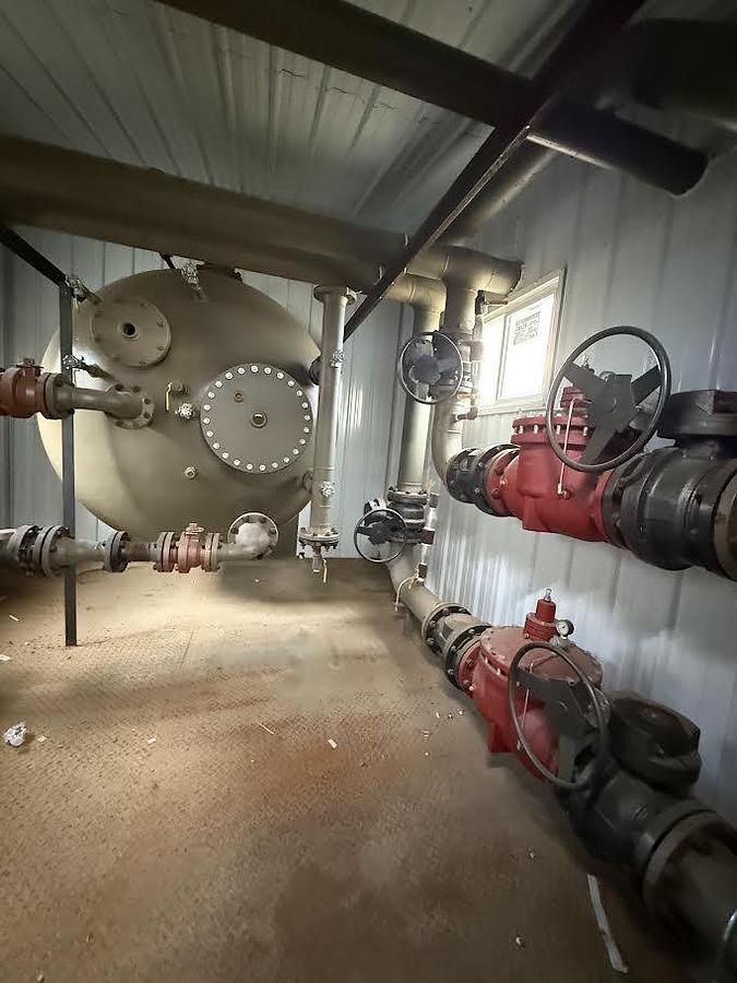 Used 2 Phase Seperator