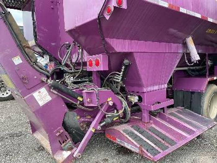 Used 2011 Convey-All, Sand King SK-4000-ACS 24 in x 56 ft Portable Transfer Trailer