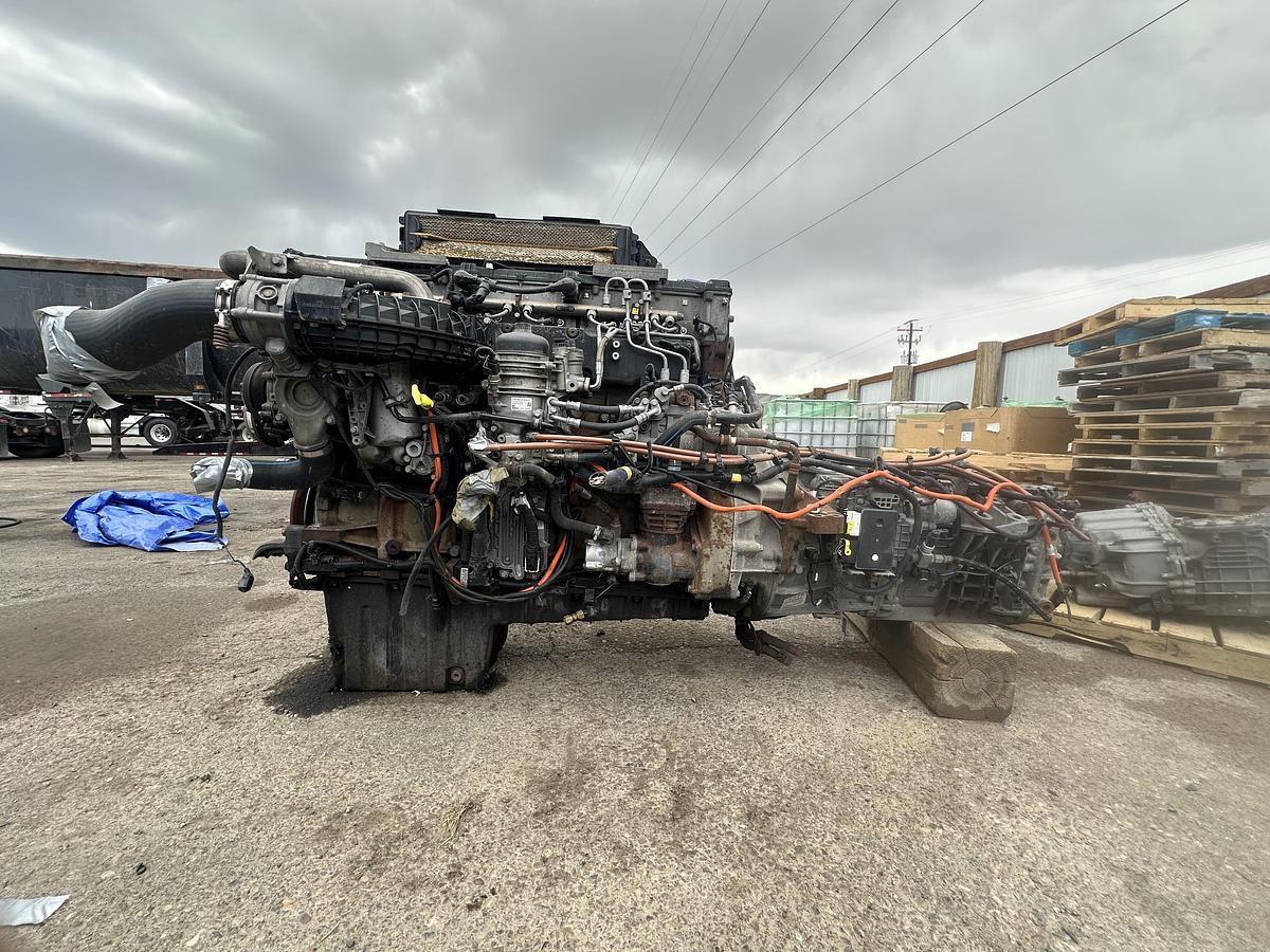 Used 2014 DETROIT DIESEL Engine: EDDXH14    Transmission Mercedes model A 960 261 9603 AUTO/MANUAL 12 speed