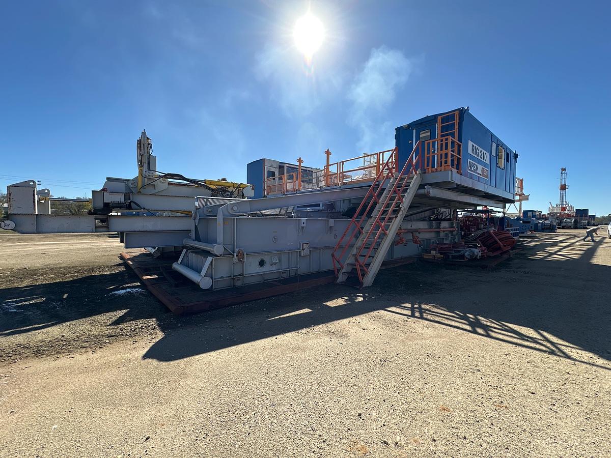 Used NOV IDEAL RIG 1500 HP WALKING DRILL RIG