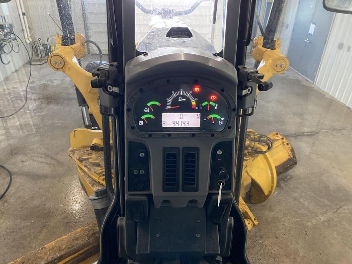 Used 2011 Cat 160M2 AWD VHP Plus