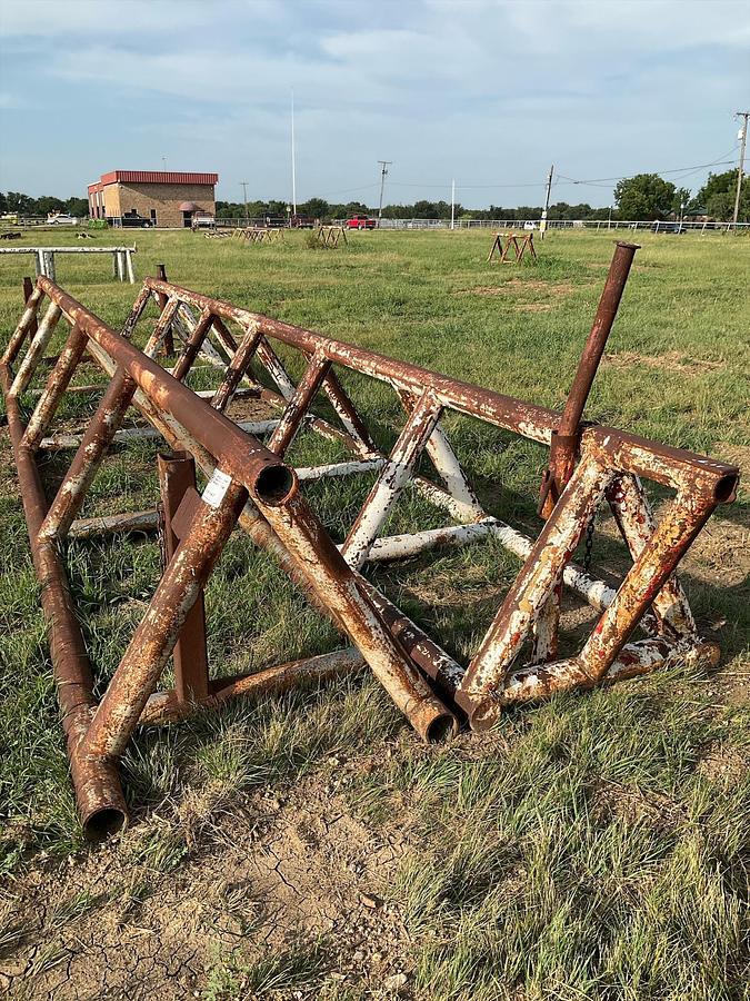Used Pipe Racks – Set of 2