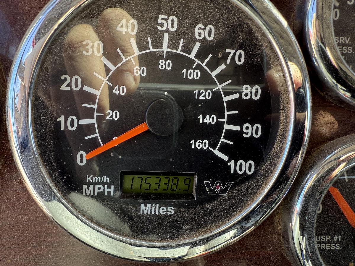 Used 2020 Western Star 4900SB Winch Truck w/Conventional Sleeper