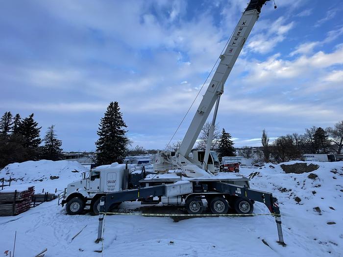 Used 2015 Terex Crossover 8000 on Kenworth T800