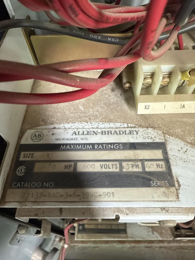 Used ALLEN BRADLEY 600 volts 60 HZ buckets