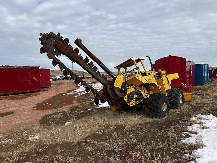 Used Ditch Witch R-100