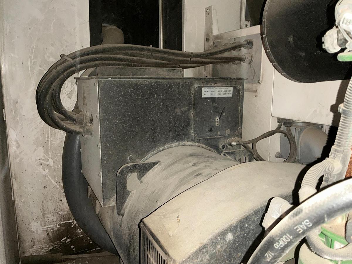 Used 2007 John Deere 250kw Generator