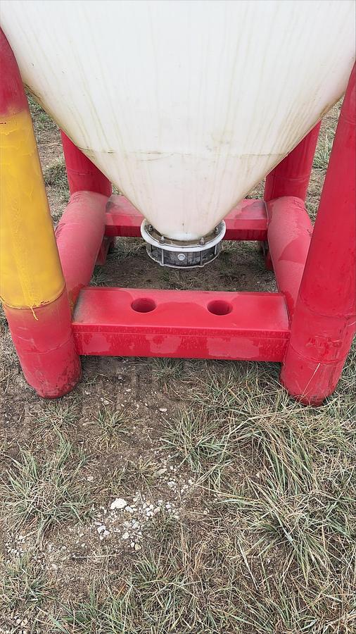 Used Snyder Flow Master Hopper