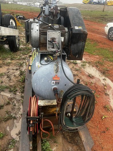 Used Air compressor 