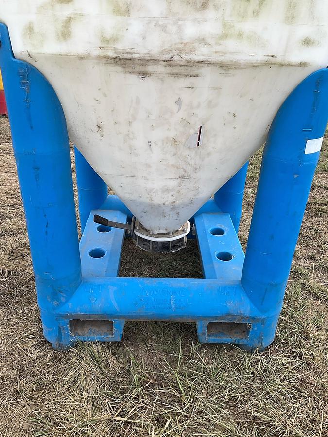 Used Snyder Flow Master Hopper