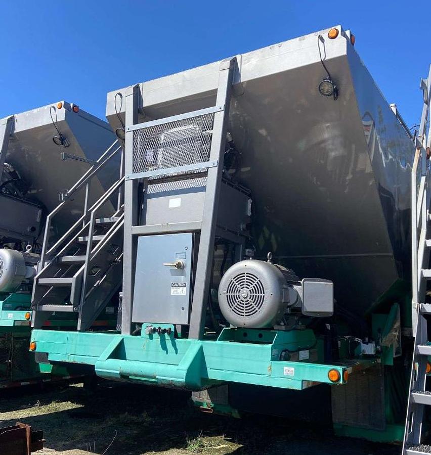 Used 2013 CHARLTON & HILL ESH-1701 T/A SAND HOGG TRAILER