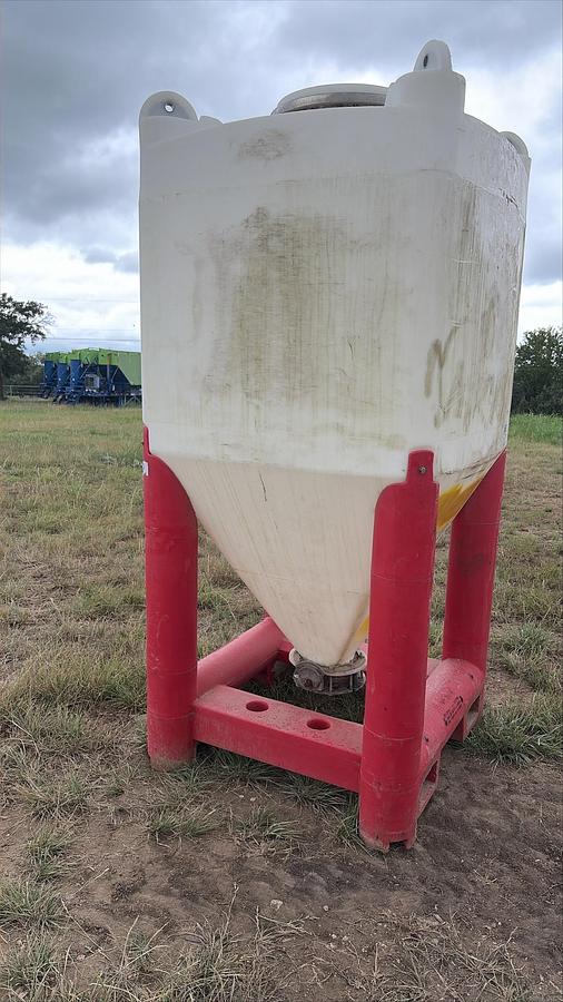 Used Snyder Flow Master Hopper 