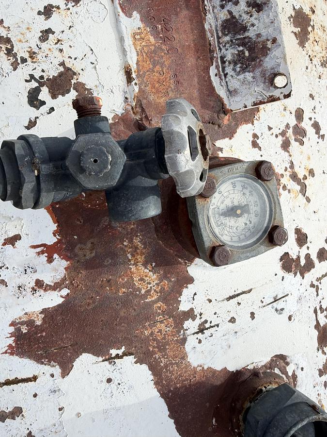 Used Eaton Metal Products 1000 Gallon Propane Tank