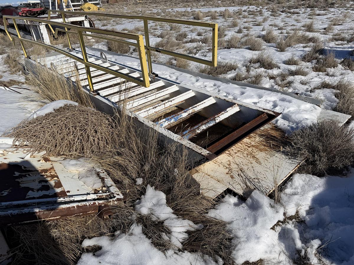 Used Skid, Stairs, Table, Rig #323 