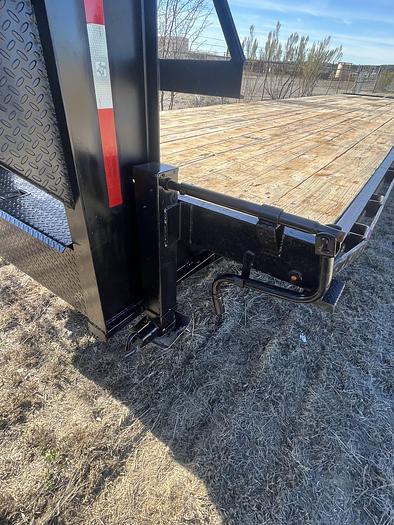 Used 2018 Texas Pride Tandem Axle Gooseneck Flatbed