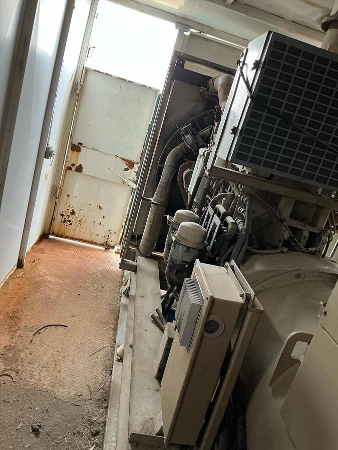 Used 2005 Cummins 500kw Diesel Generator