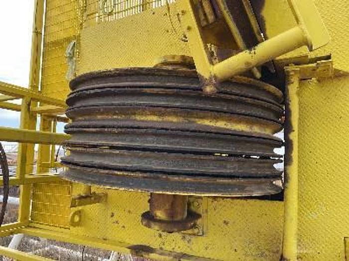 Used Pyramid 920,000 LB Cantilever Mast, Sub, Partial Rig