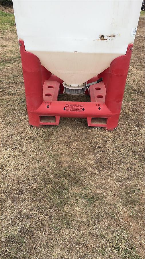 Used Snyder Flow Master Hopper