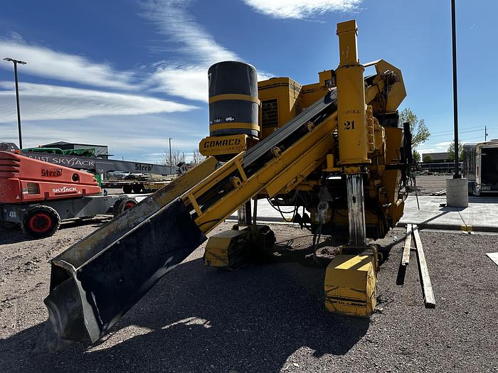 Used 2006 Gomaco GT3600 Curb & Gutter Machine