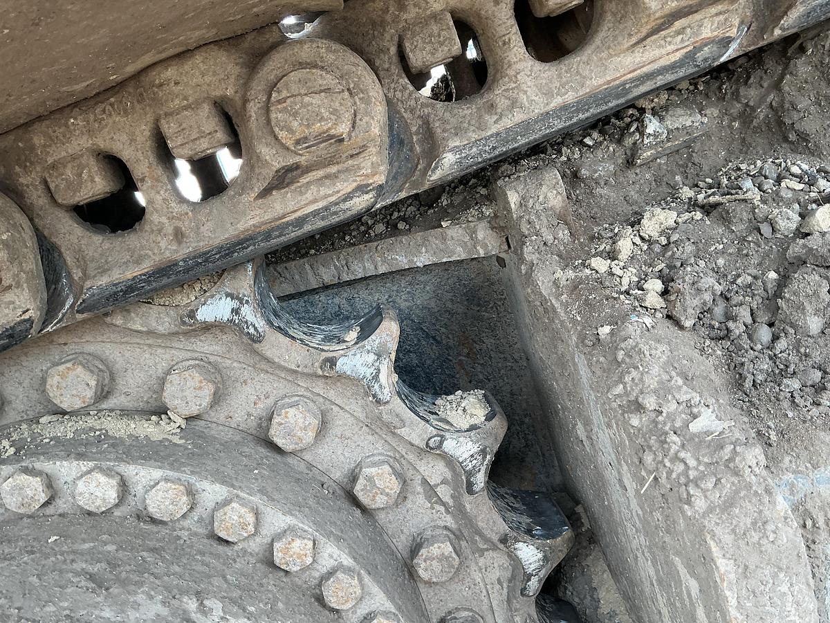 Used 2015 DEERE 350G-LC