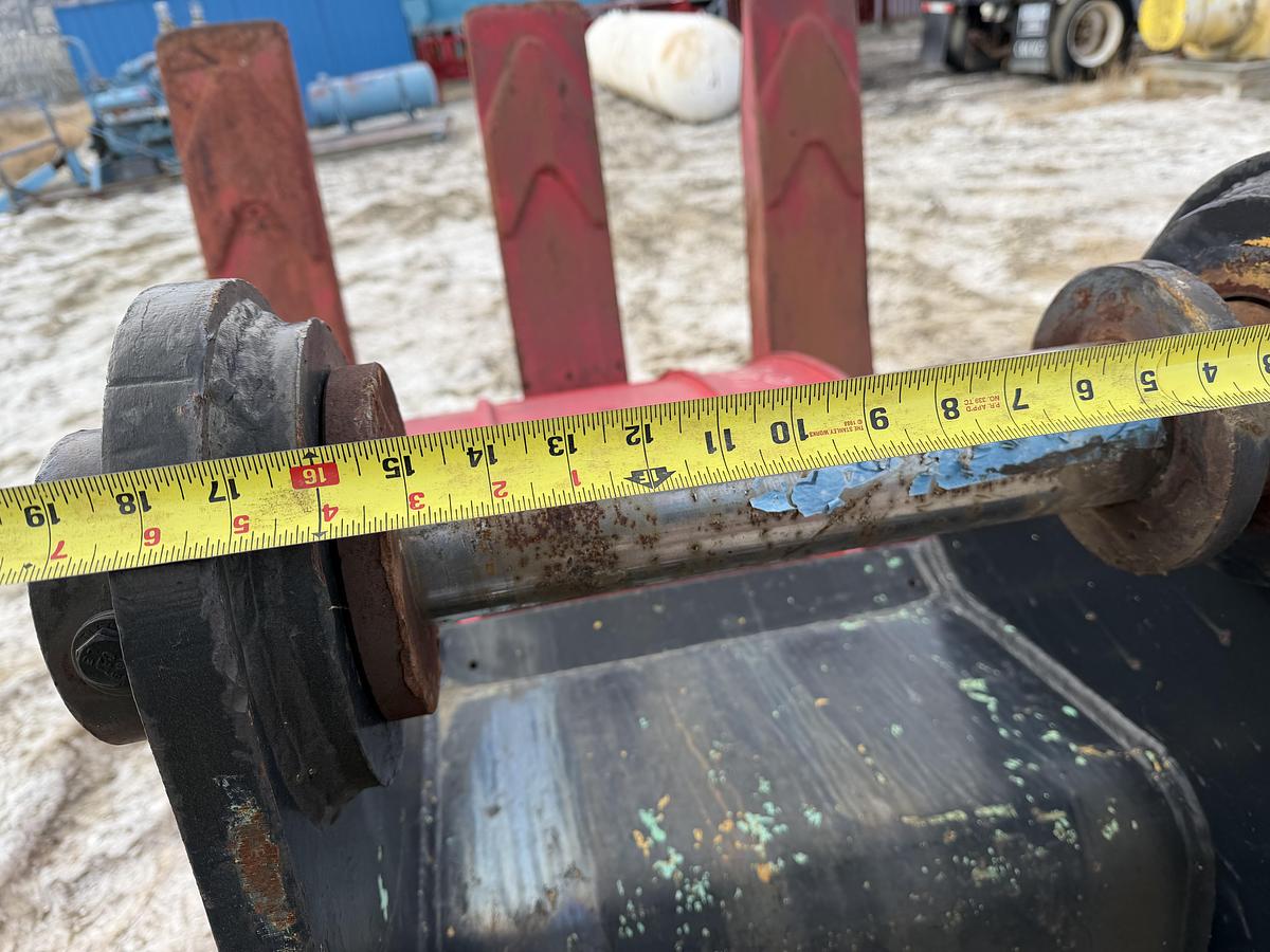 Used AE 330 Scrap Claw