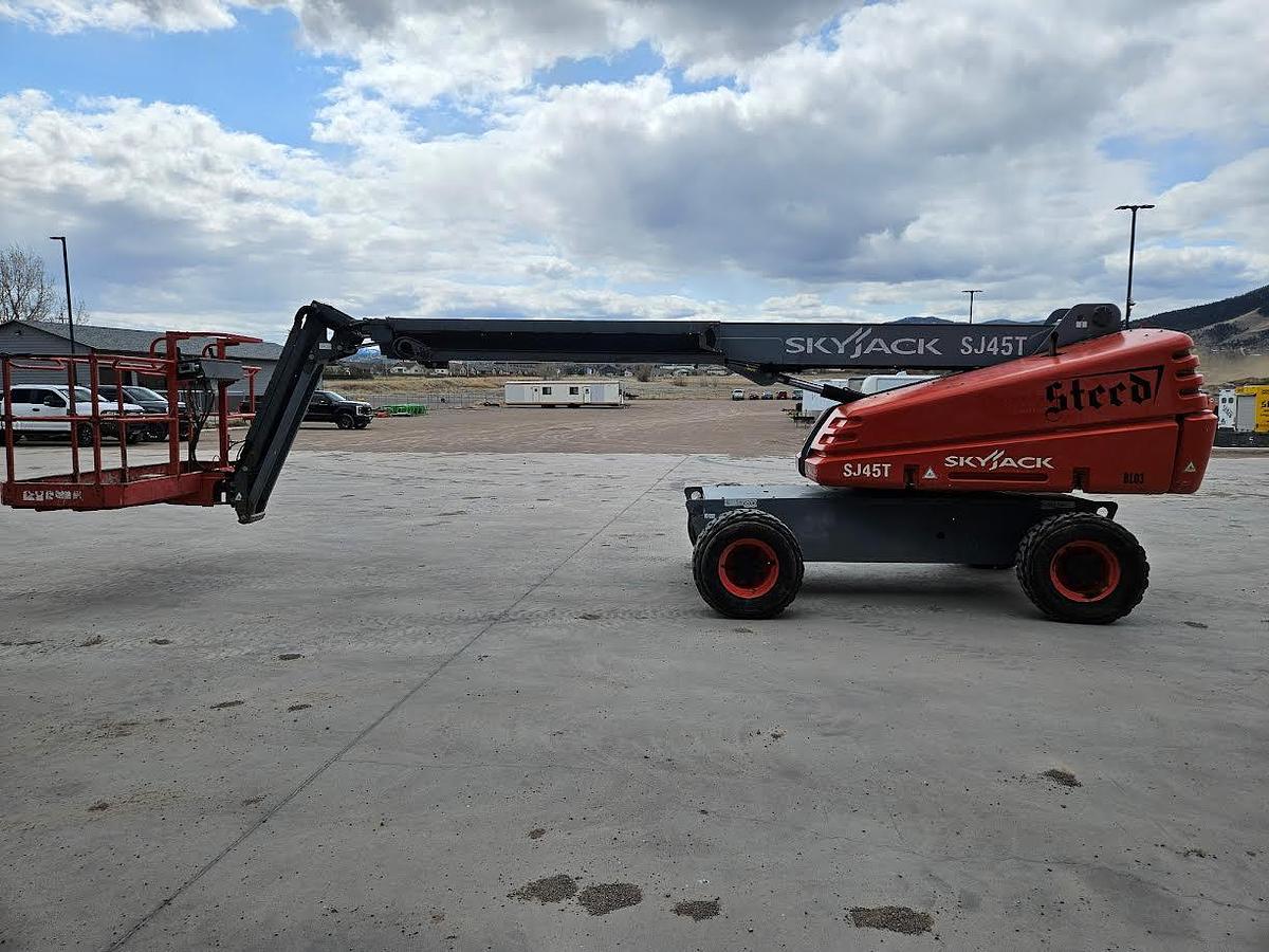 Used 2014 Skyjack SJ45T