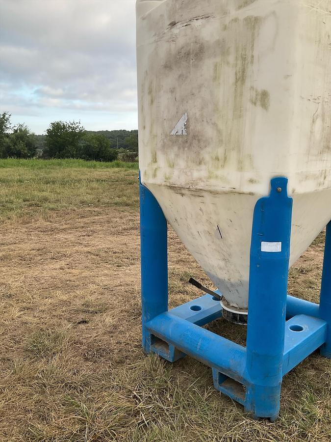Used Snyder Flow Master Hopper