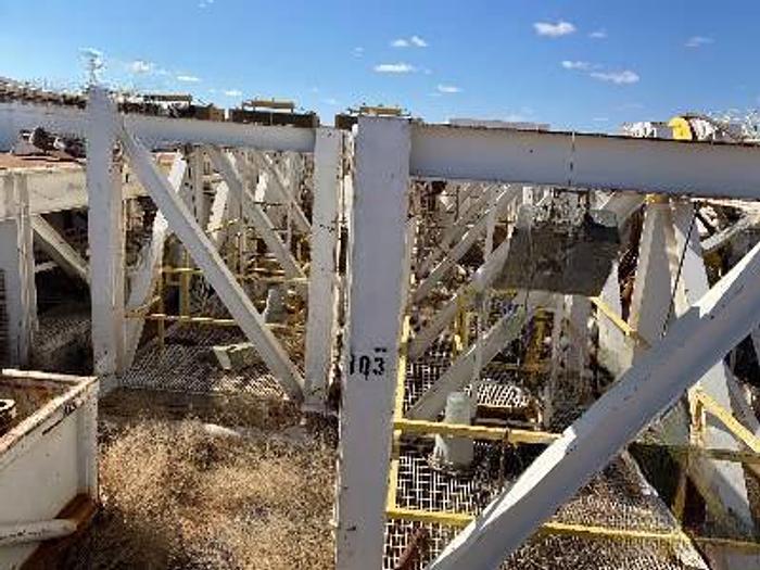 Used Parco 1,000,000 LB Mast, Sub Partial Rig