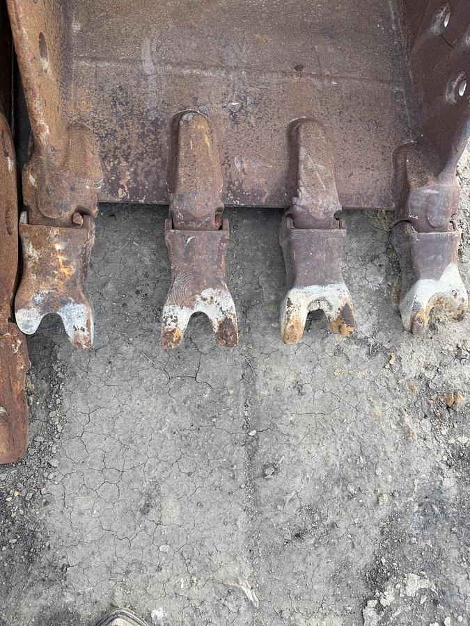 Used CAT 36 inch Excavator Bucket