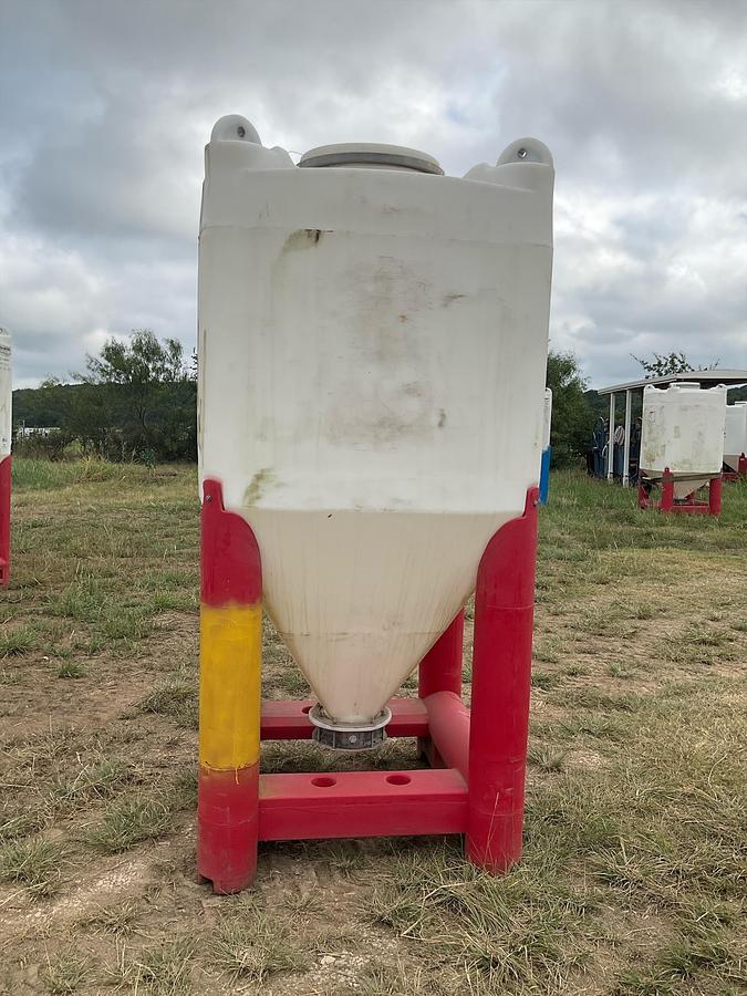 Used Snyder Flow Master Hopper 