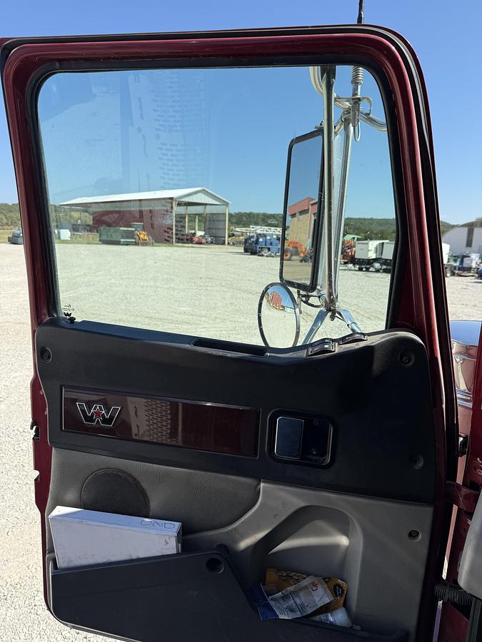 Used 2020 Western Star 4900SB Winch Truck w/Conventional Sleeper