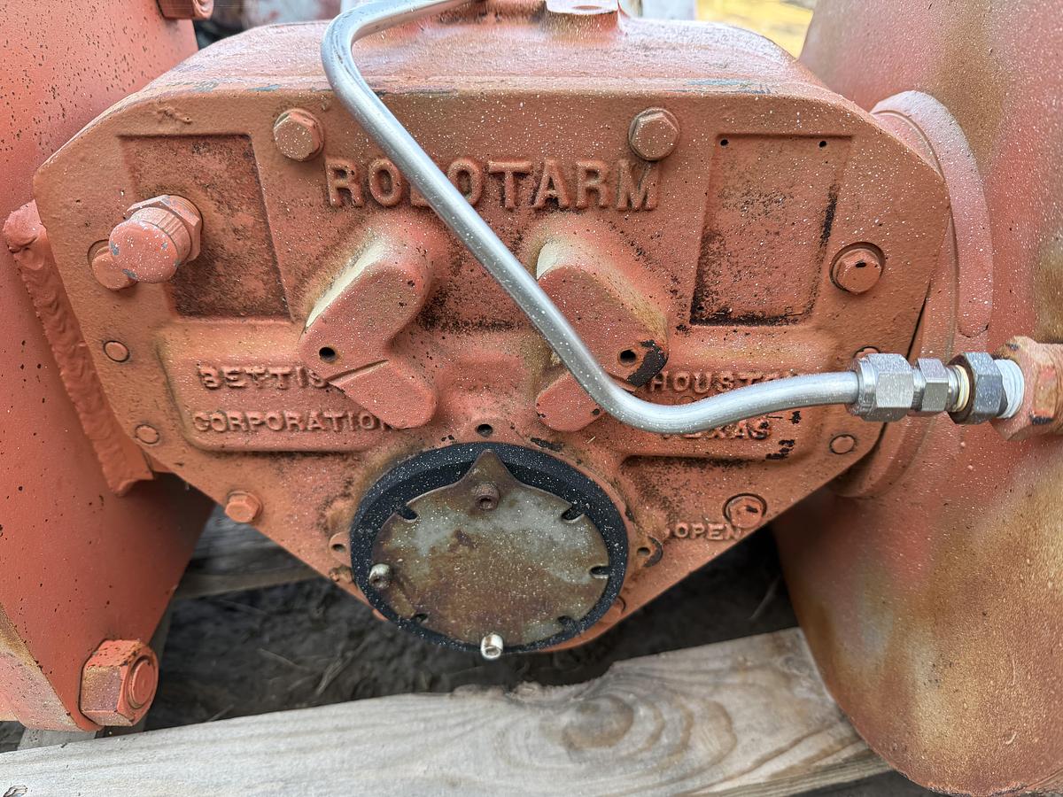 Used  Robotarm Pneumatic Actuator with 8" Valve