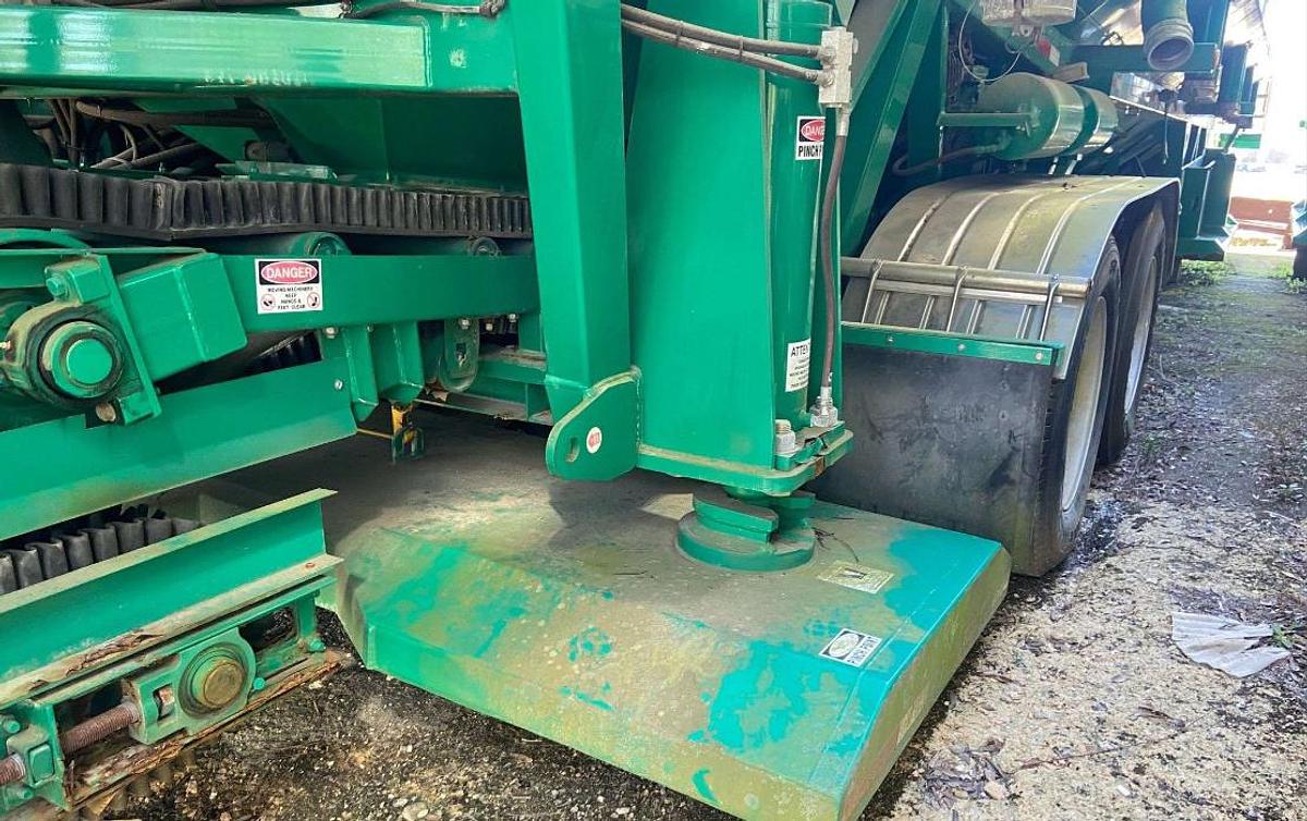 Used 2013 CHARLTON & HILL ESH-1701 T/A SAND HOGG TRAILER