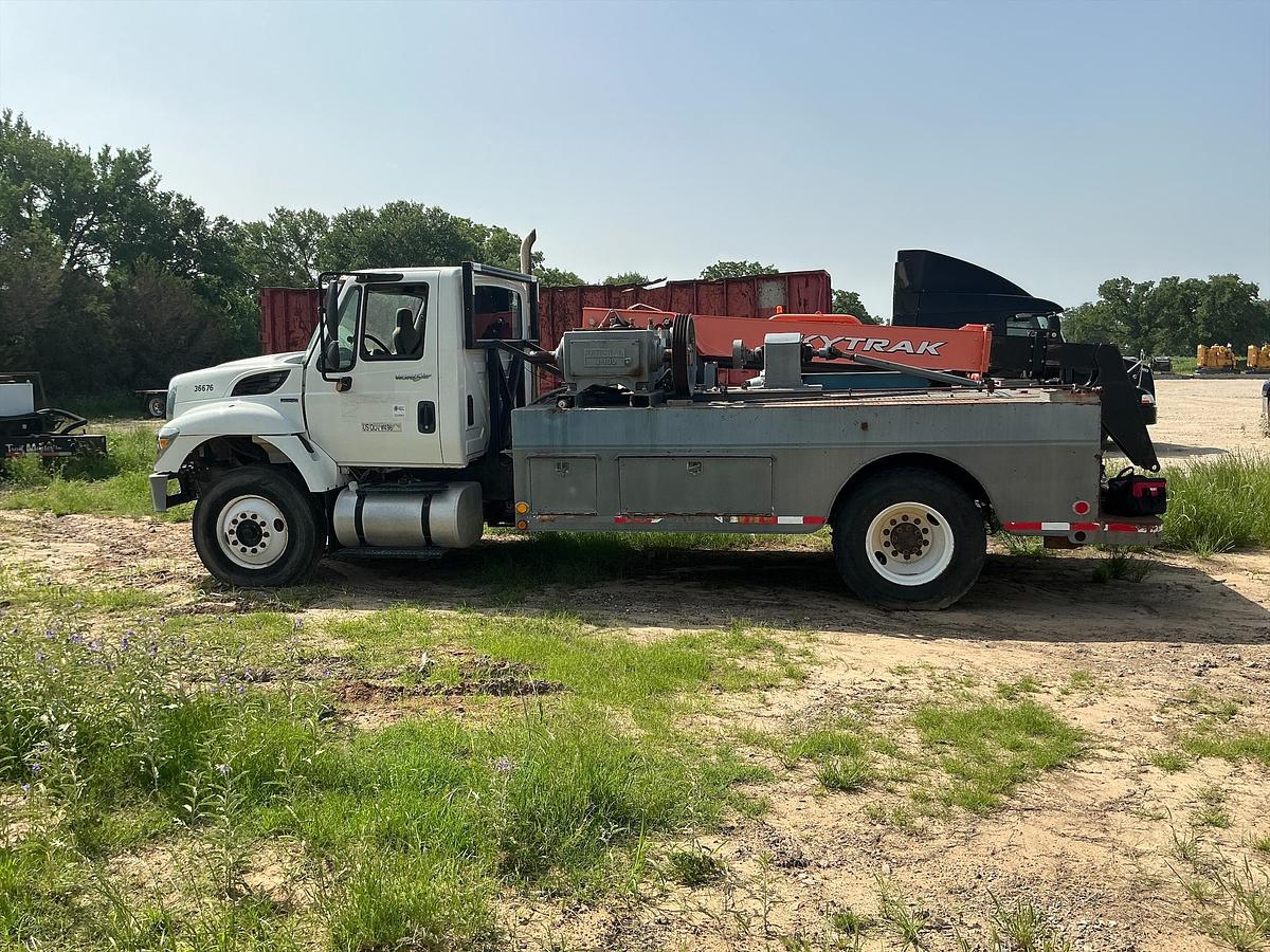 Used 2008 International 7300 SBA 4x2