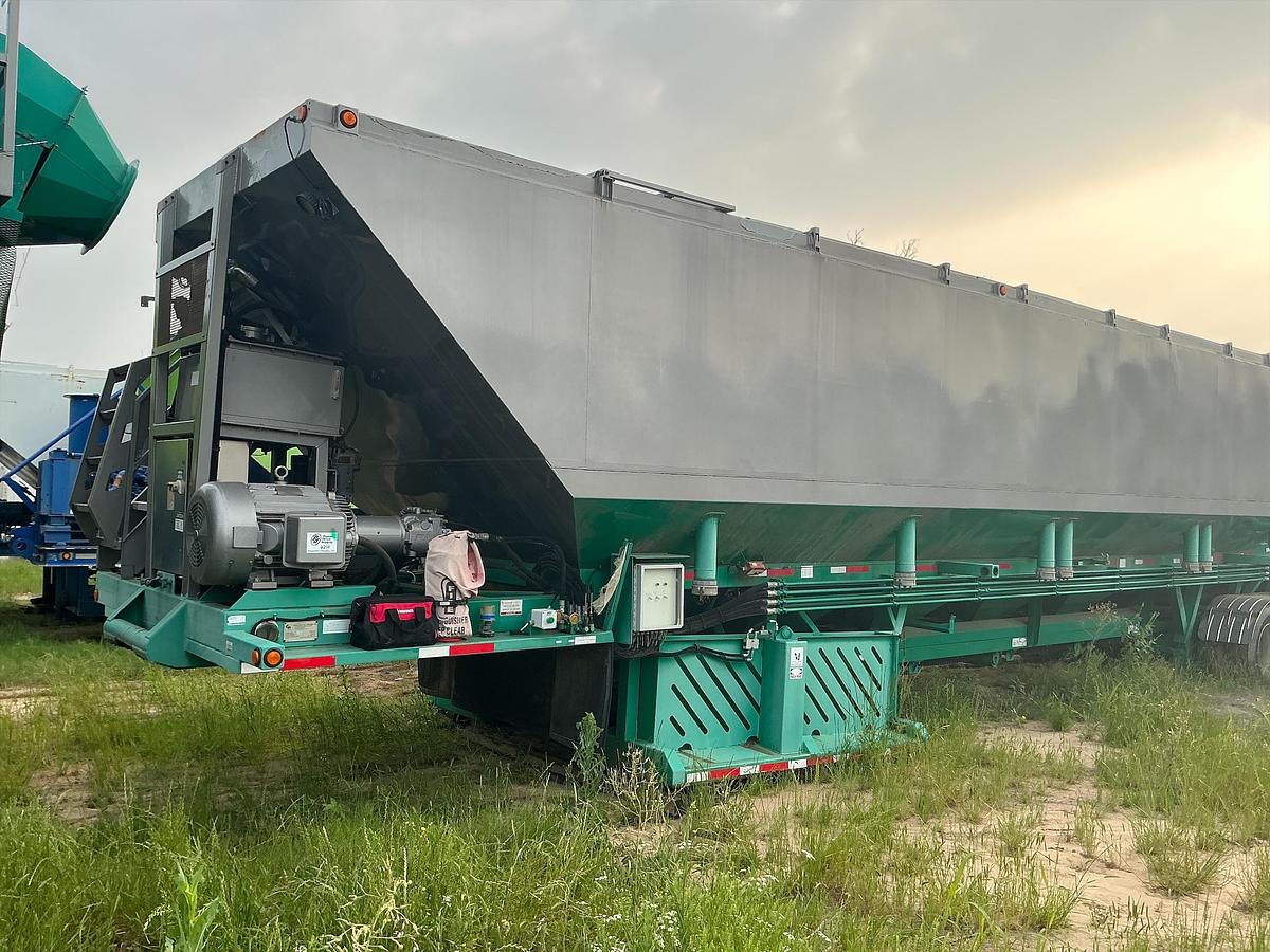 Used 2013 CHARLTON & HILL ESH-1701 T/A SAND HOGG TRAILER - Unused