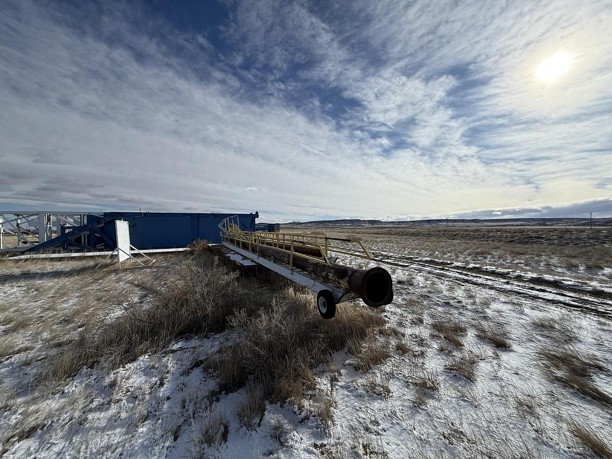 Used Sign, Stairs, Mouse Hole, Pipe, Railing Rig #235