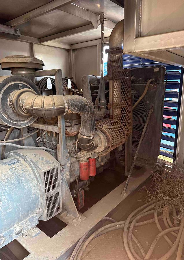 Used Tesco Top Drive House W/Detroit Diesel Series 60 500KW Diesel Generator Set