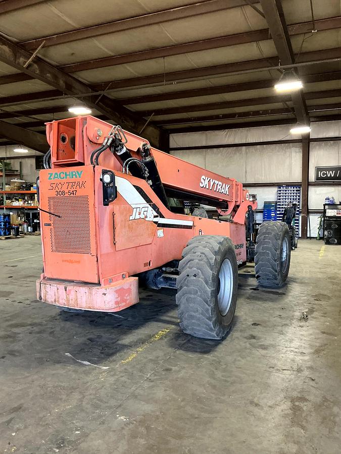 Used SKYTRAK 10042 JLG Reach Lift 