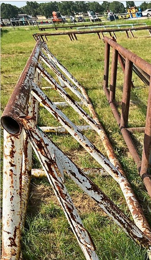 Used Pipe Racks – Set of 2