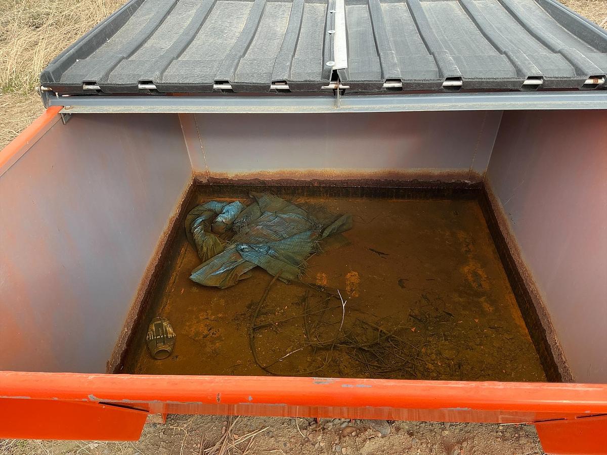 Used Ameri Kan Model 301 Dumpster 