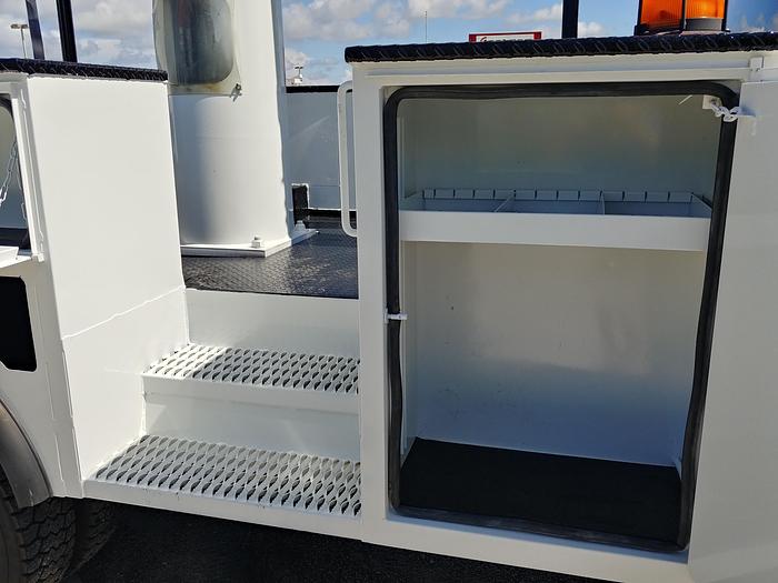 Used Versalift SST-40-EIH Telescopic Articulating Boom on 2014 Ram W5500 4x4 Reg Cab Utility Truck - 86383