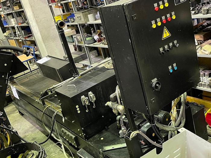 Gebraucht CNC Bearbeitungszentrum HURCO VMX 64