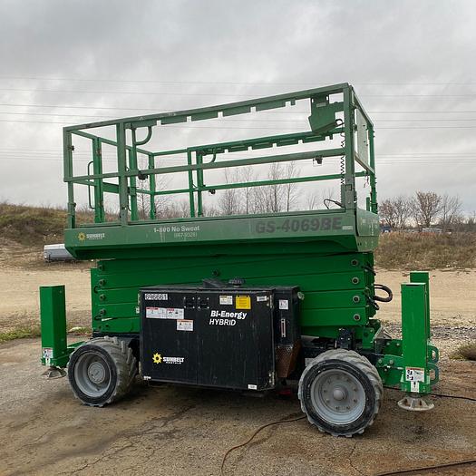 Used 2013 GENIE GS-4069RT 2WD Rough Terrian DC Scissor Lift