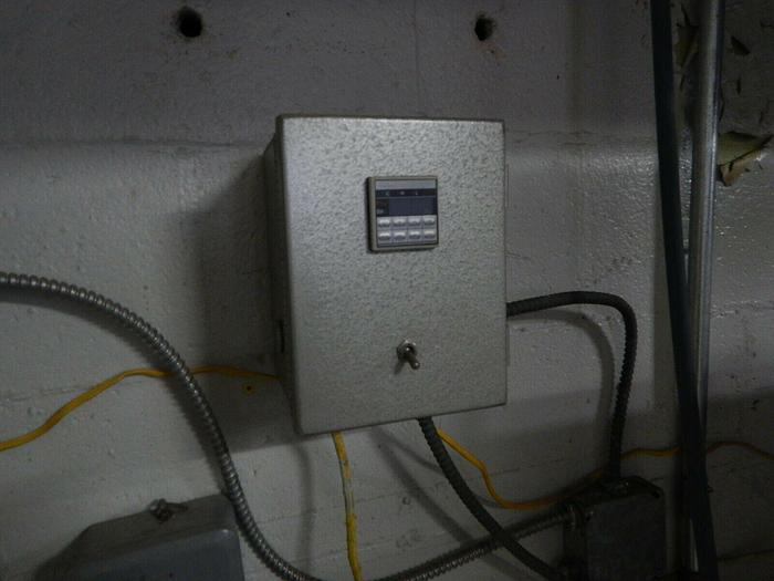 Used Hones Buzzer Industrial High Temp Burnout Furnace Oven Nat Gas 2000F