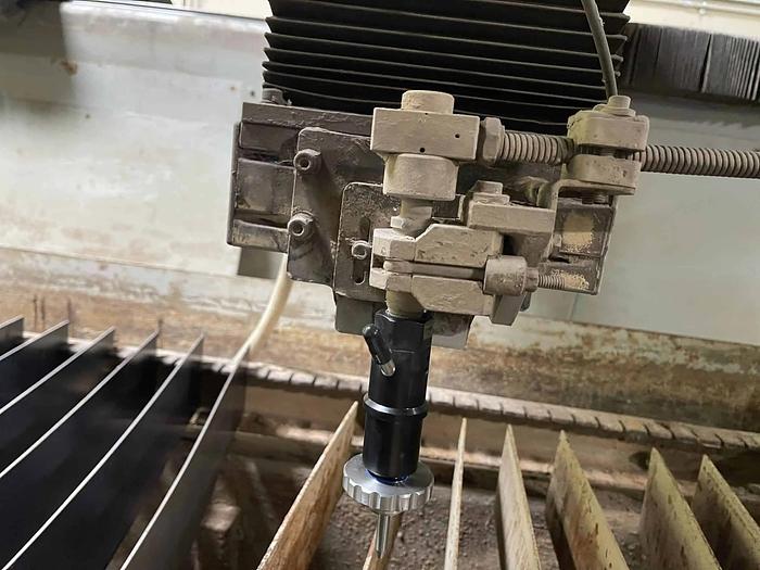 Used 2011 Flow Mach 3 4020B