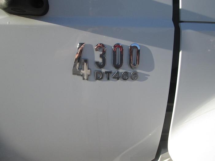 Used 2006 International 4300 Fuel and Lube Truck