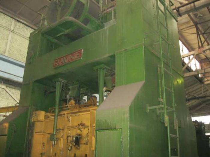 Used 1990 Ravne DE315 (2500x1400) Double crankshaft mechanical press