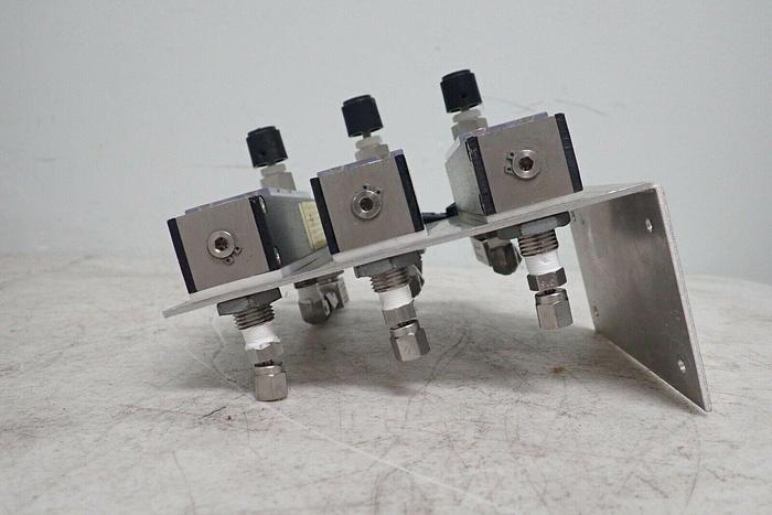 Used Lot of 3 Dwyer Flow Meters with 3 Swagelok Stainless Steel Ball Valves SS-41GS2